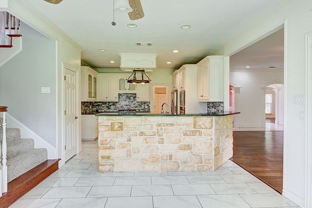 2804 Vermont Court, Arlington, TX 76001