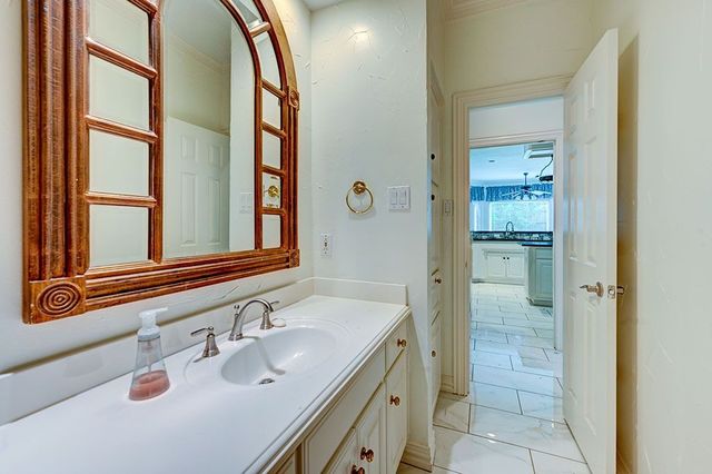 2804 Vermont Court, Arlington, TX 76001