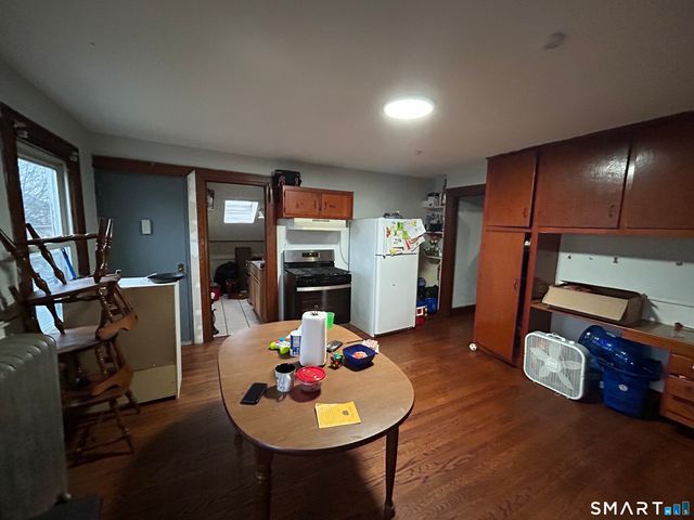 98 1st Street, Hamden, CT 06514