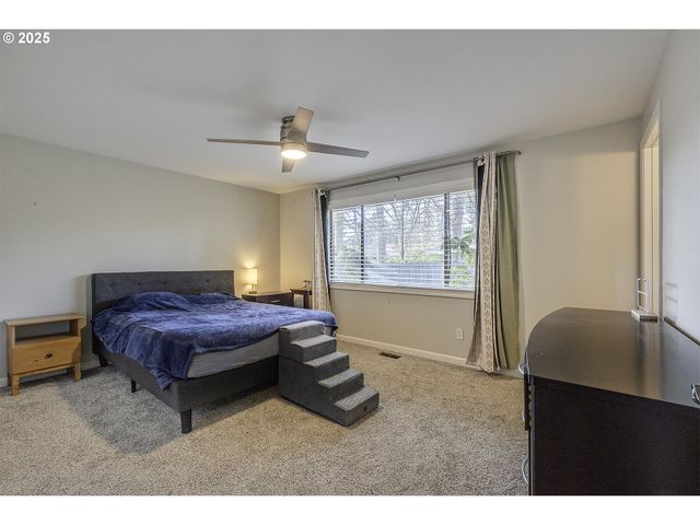 211 Se 33RD Ave, Hillsboro, OR 97123