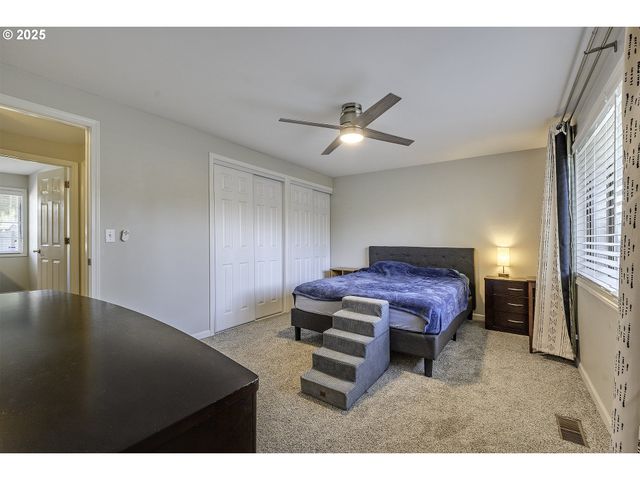 211 Se 33RD Ave, Hillsboro, OR 97123