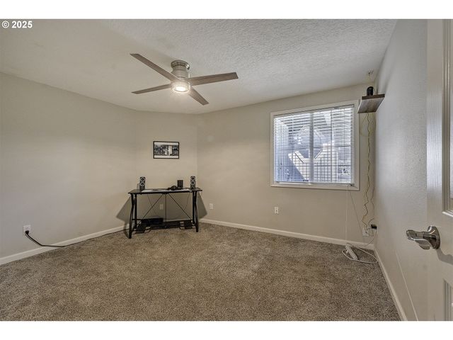 211 Se 33RD Ave, Hillsboro, OR 97123