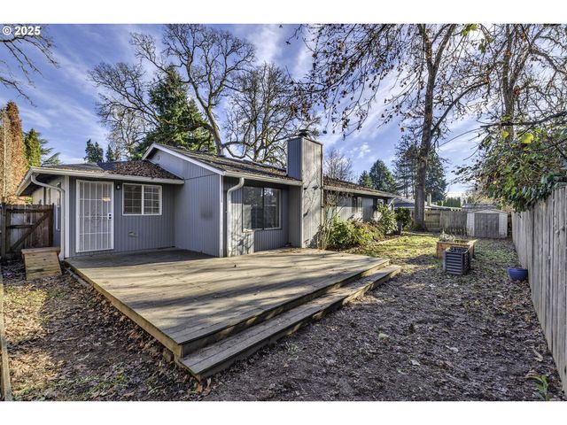 211 Se 33RD Ave, Hillsboro, OR 97123