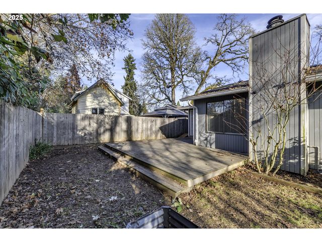211 Se 33RD Ave, Hillsboro, OR 97123