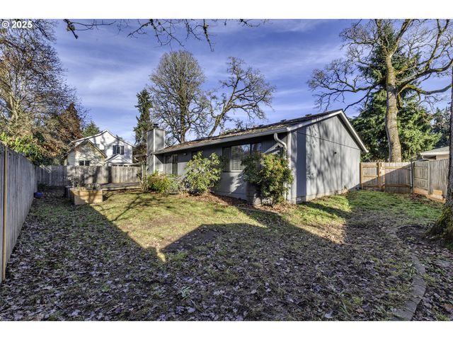 211 Se 33RD Ave, Hillsboro, OR 97123
