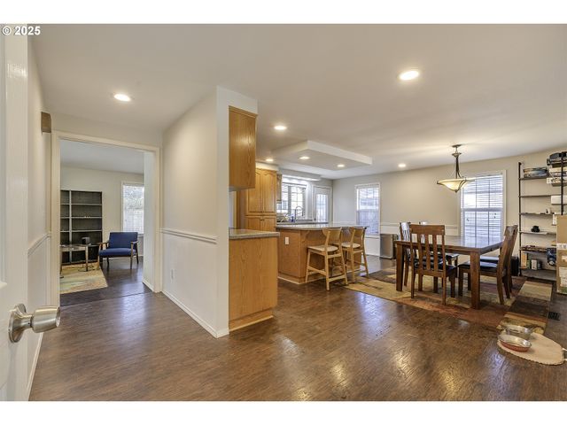 211 Se 33RD Ave, Hillsboro, OR 97123