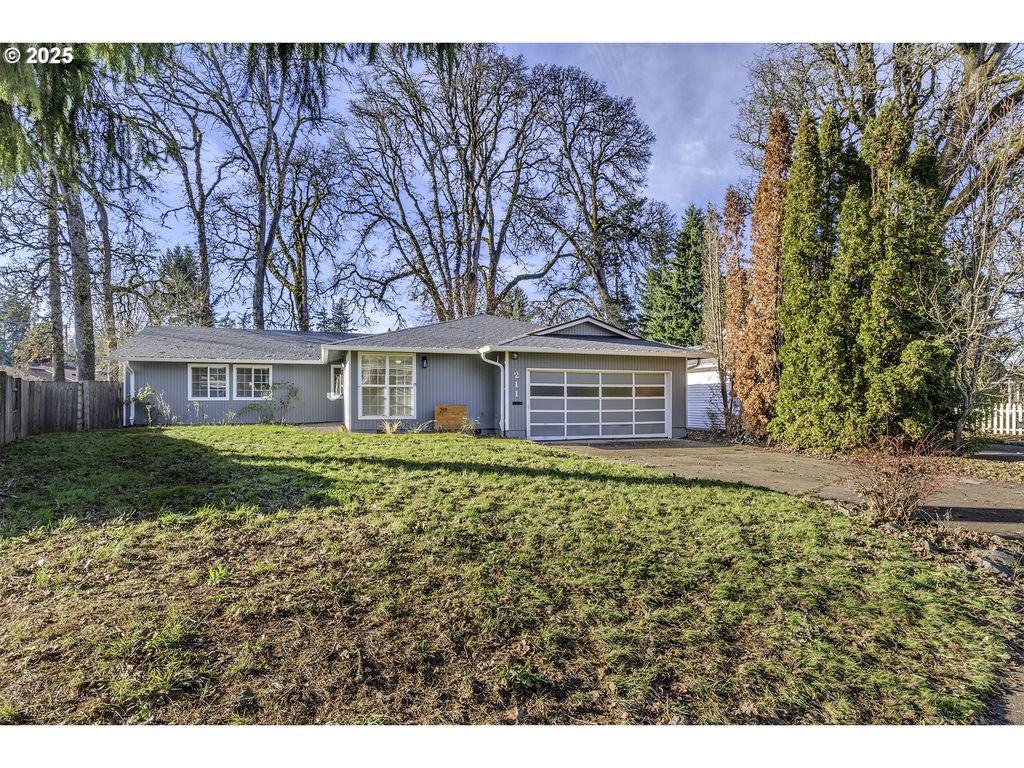 211 Se 33RD Ave, Hillsboro, OR 97123