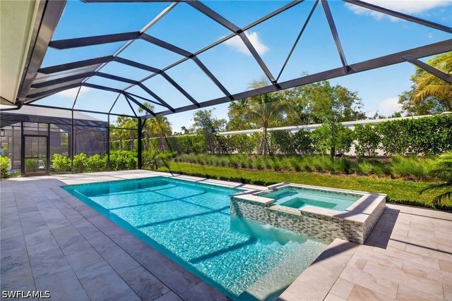 9712 Moonflower LN, Naples, FL 34114