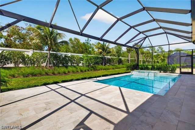 9712 Moonflower LN, Naples, FL 34114
