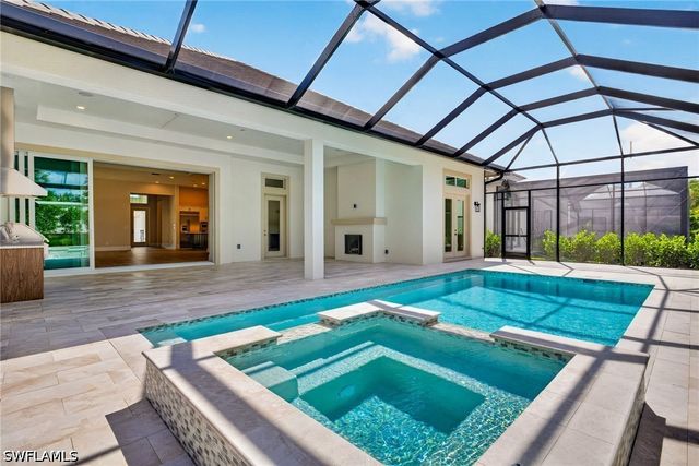 9712 Moonflower LN, Naples, FL 34114