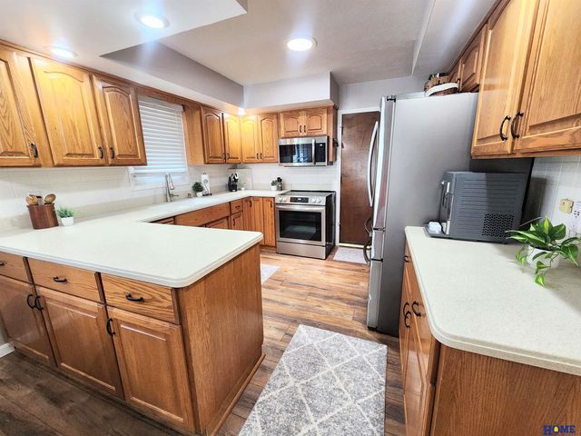 6916 Bernese Boulevard, Lincoln, NE 68516