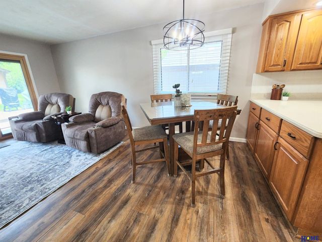 6916 Bernese Boulevard, Lincoln, NE 68516