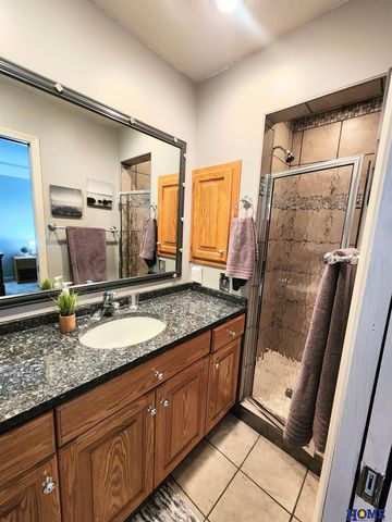 6916 Bernese Boulevard, Lincoln, NE 68516