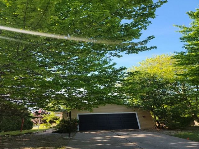 5147 Mackinaw Road, Saginaw, MI 48603