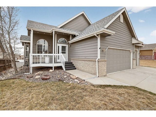 1904 Greenbriar Ct, Johnstown, CO 80534