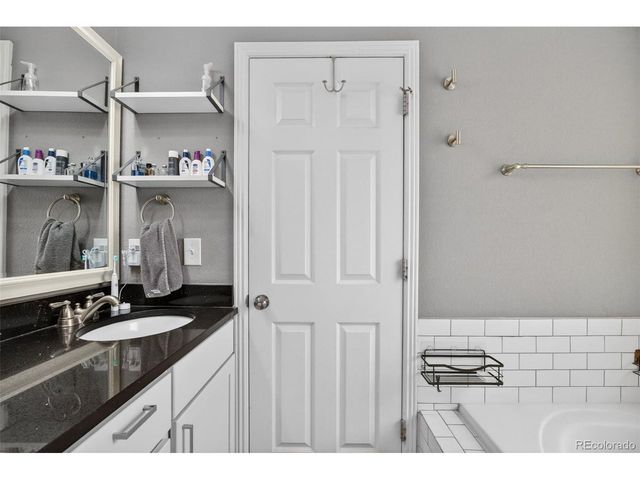 1904 Greenbriar Ct, Johnstown, CO 80534