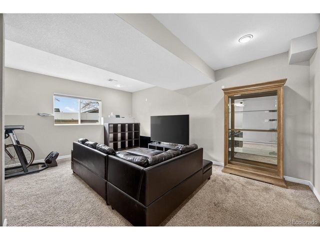 1904 Greenbriar Ct, Johnstown, CO 80534