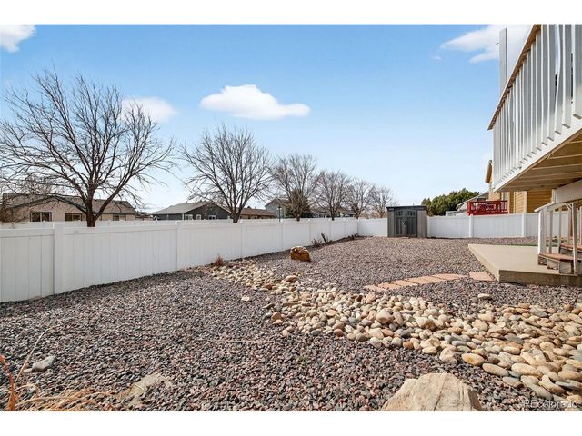 1904 Greenbriar Ct, Johnstown, CO 80534