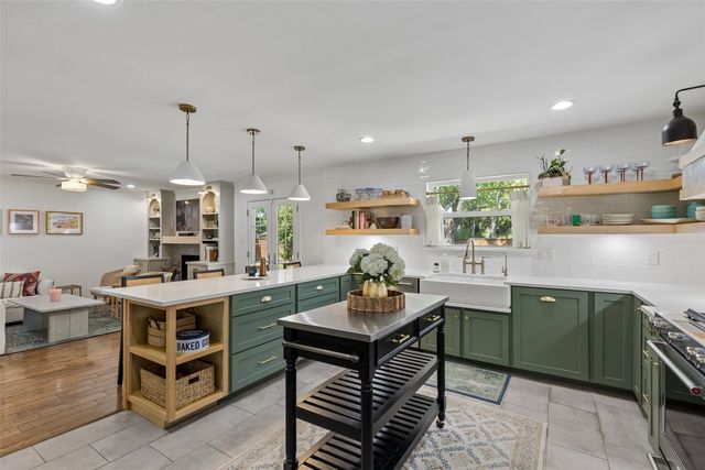 11555 Cromwell Circle, Dallas, TX 75229
