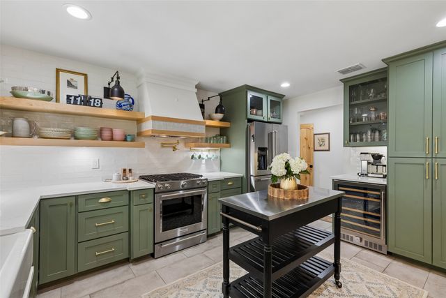 11555 Cromwell Circle, Dallas, TX 75229