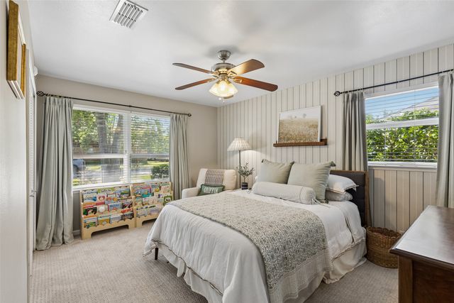 11555 Cromwell Circle, Dallas, TX 75229