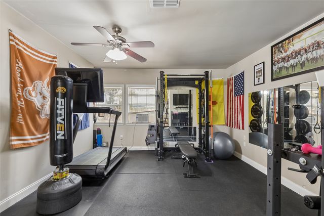11555 Cromwell Circle, Dallas, TX 75229