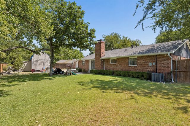 11555 Cromwell Circle, Dallas, TX 75229