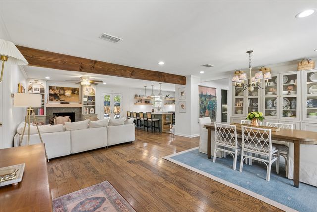 11555 Cromwell Circle, Dallas, TX 75229