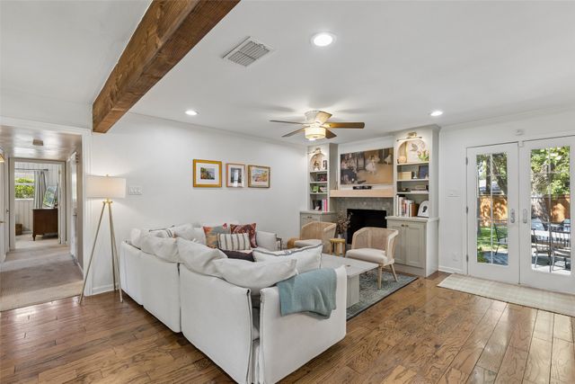 11555 Cromwell Circle, Dallas, TX 75229