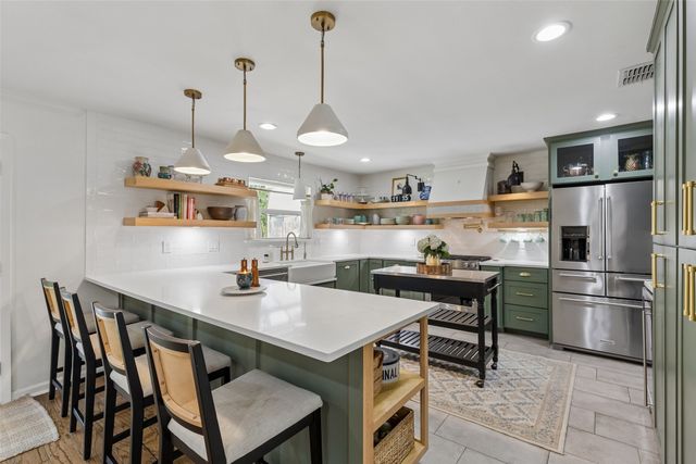 11555 Cromwell Circle, Dallas, TX 75229