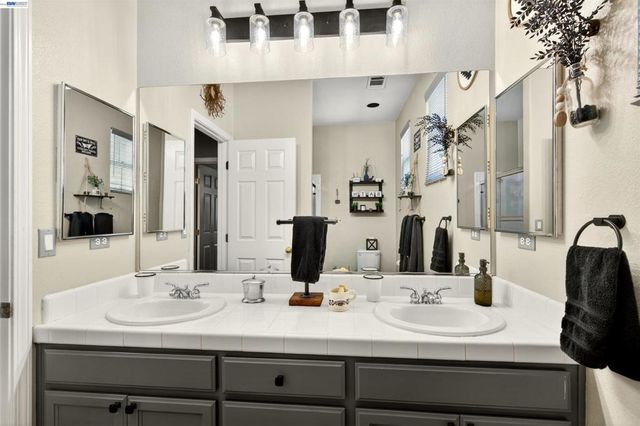 5762 Woodrose Way, Livermore, CA 94551
