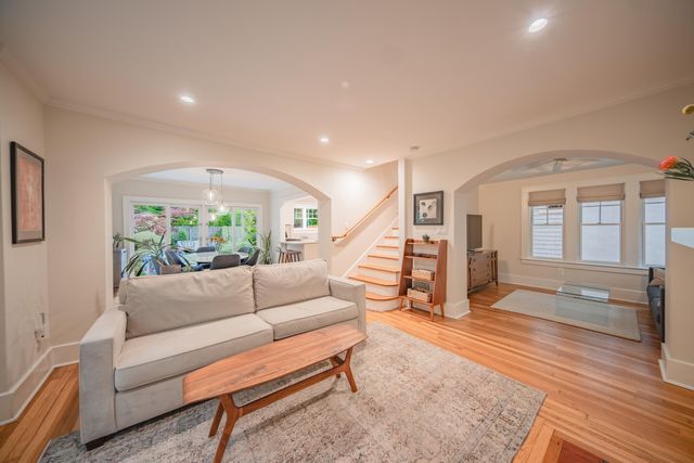 1121 Ferdon Road, Ann Arbor, MI 48104