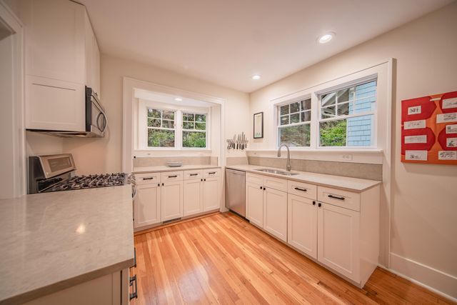 1121 Ferdon Road, Ann Arbor, MI 48104