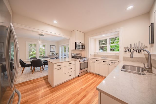 1121 Ferdon Road, Ann Arbor, MI 48104