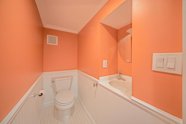 1121 Ferdon Road, Ann Arbor, MI 48104
