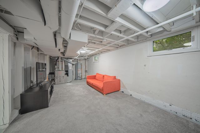 1121 Ferdon Road, Ann Arbor, MI 48104