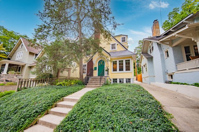 1121 Ferdon Road, Ann Arbor, MI 48104