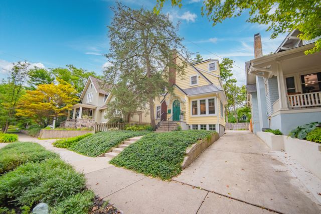 1121 Ferdon Road, Ann Arbor, MI 48104