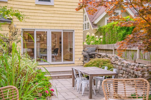1121 Ferdon Road, Ann Arbor, MI 48104