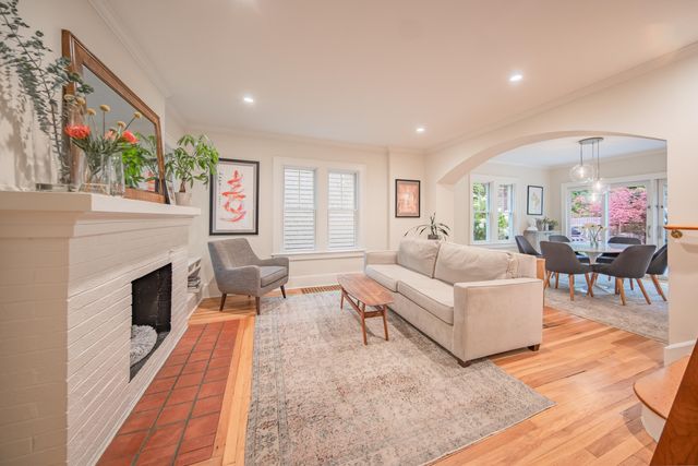 1121 Ferdon Road, Ann Arbor, MI 48104