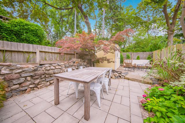 1121 Ferdon Road, Ann Arbor, MI 48104