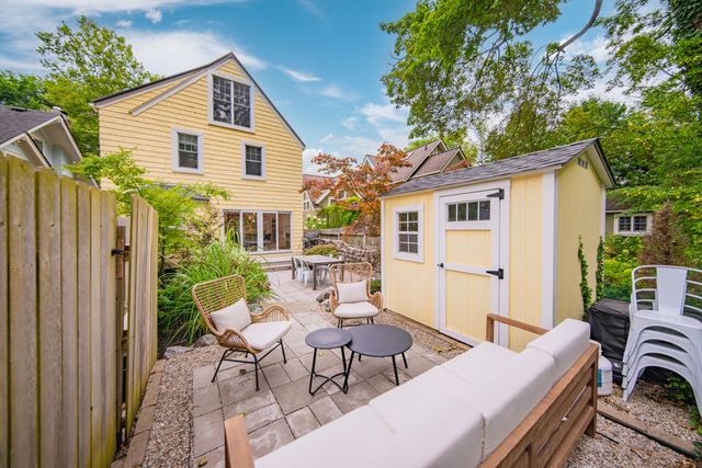 1121 Ferdon Road, Ann Arbor, MI 48104