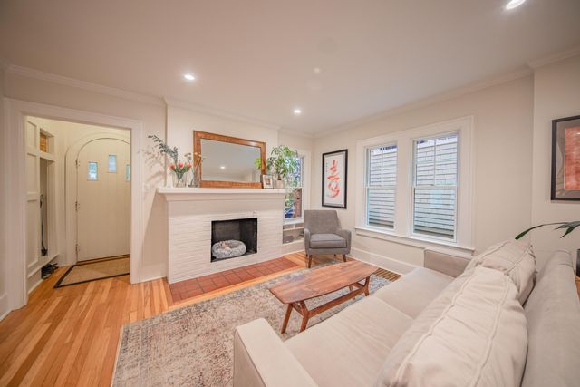 1121 Ferdon Road, Ann Arbor, MI 48104