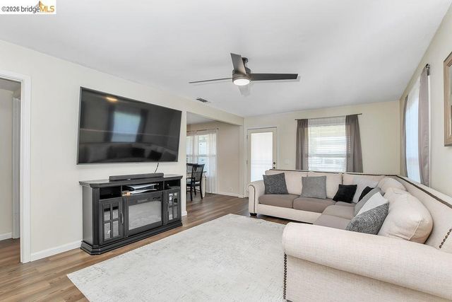 2448 Altoga Ave, Tracy, CA 95376