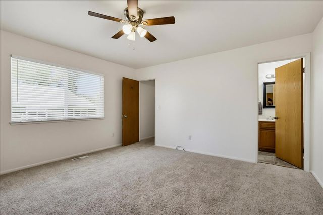 23198 Lone Pine Dr, Auburn, CA 95602
