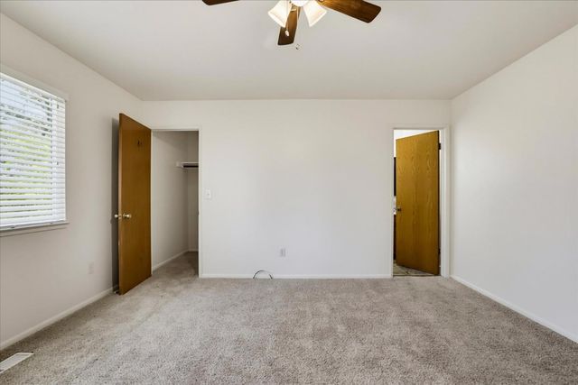 23198 Lone Pine Dr, Auburn, CA 95602