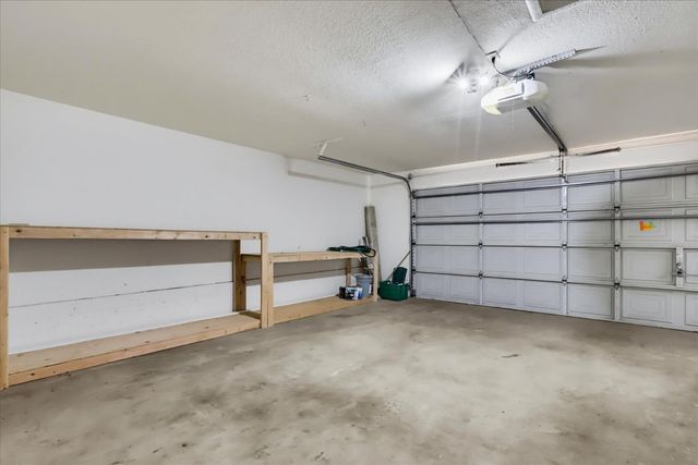 23198 Lone Pine Dr, Auburn, CA 95602