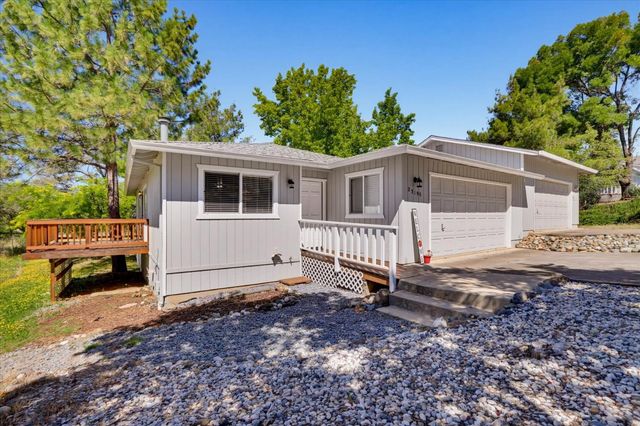 23198 Lone Pine Dr, Auburn, CA 95602