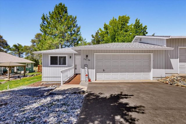 23198 Lone Pine Dr, Auburn, CA 95602