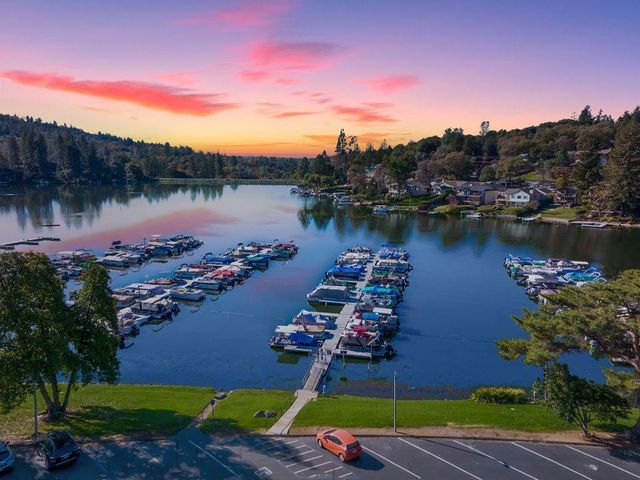 23198 Lone Pine Dr, Auburn, CA 95602
